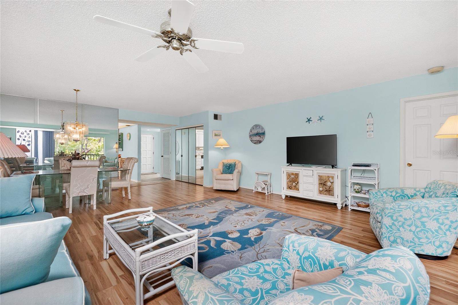 Image 9 of 55 For 207 Rubens Drive G