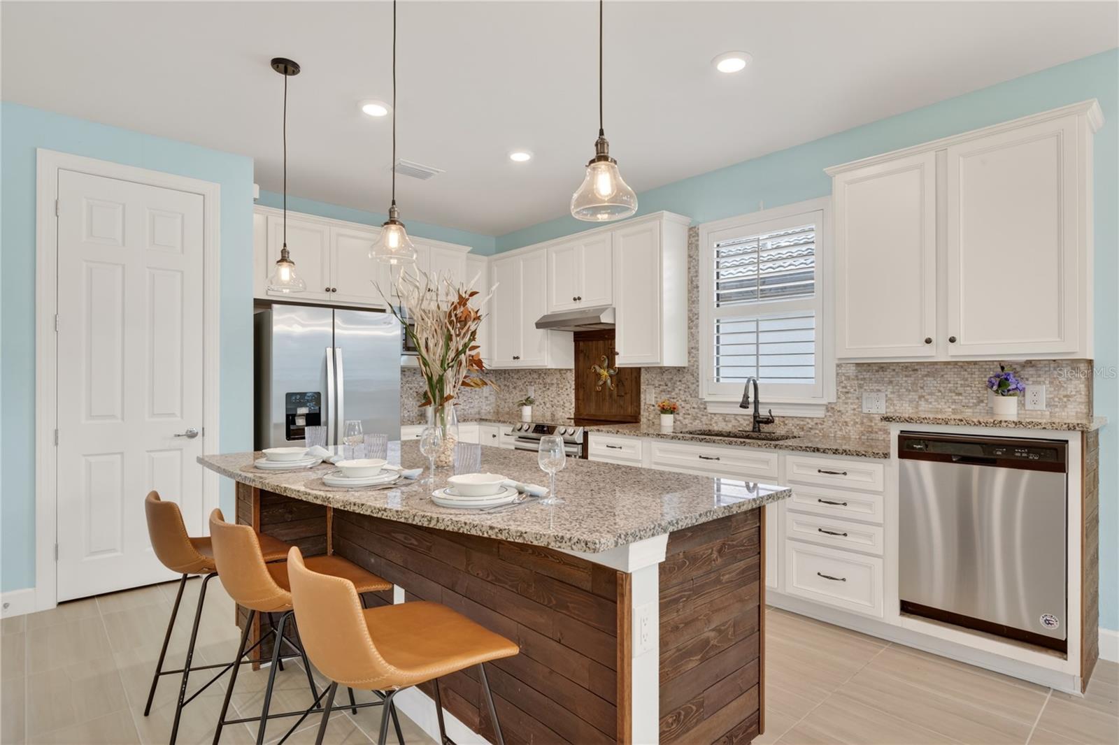 Image 11 of 68 For 2633 Daisy Drive