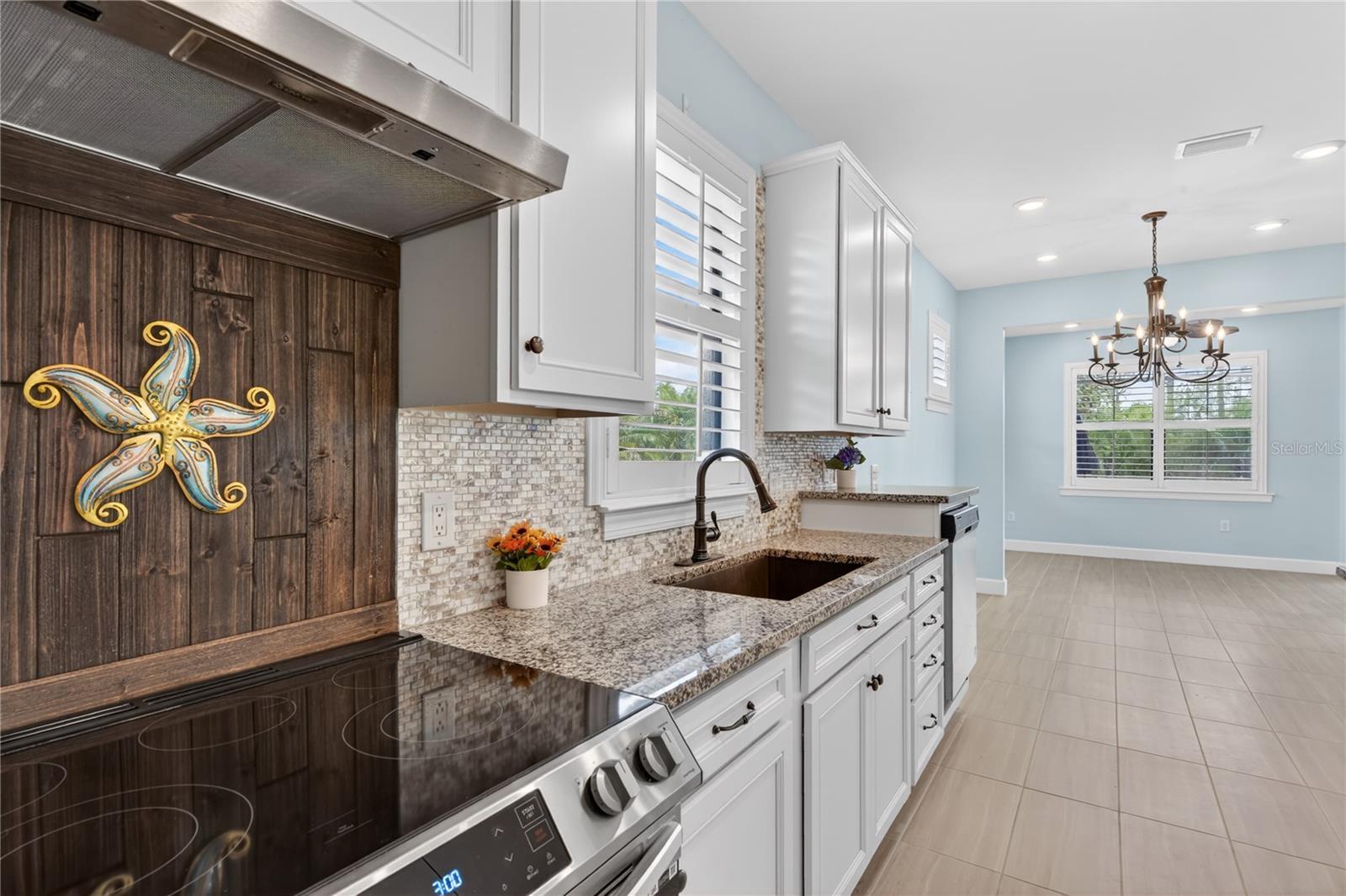 Image 14 of 68 For 2633 Daisy Drive