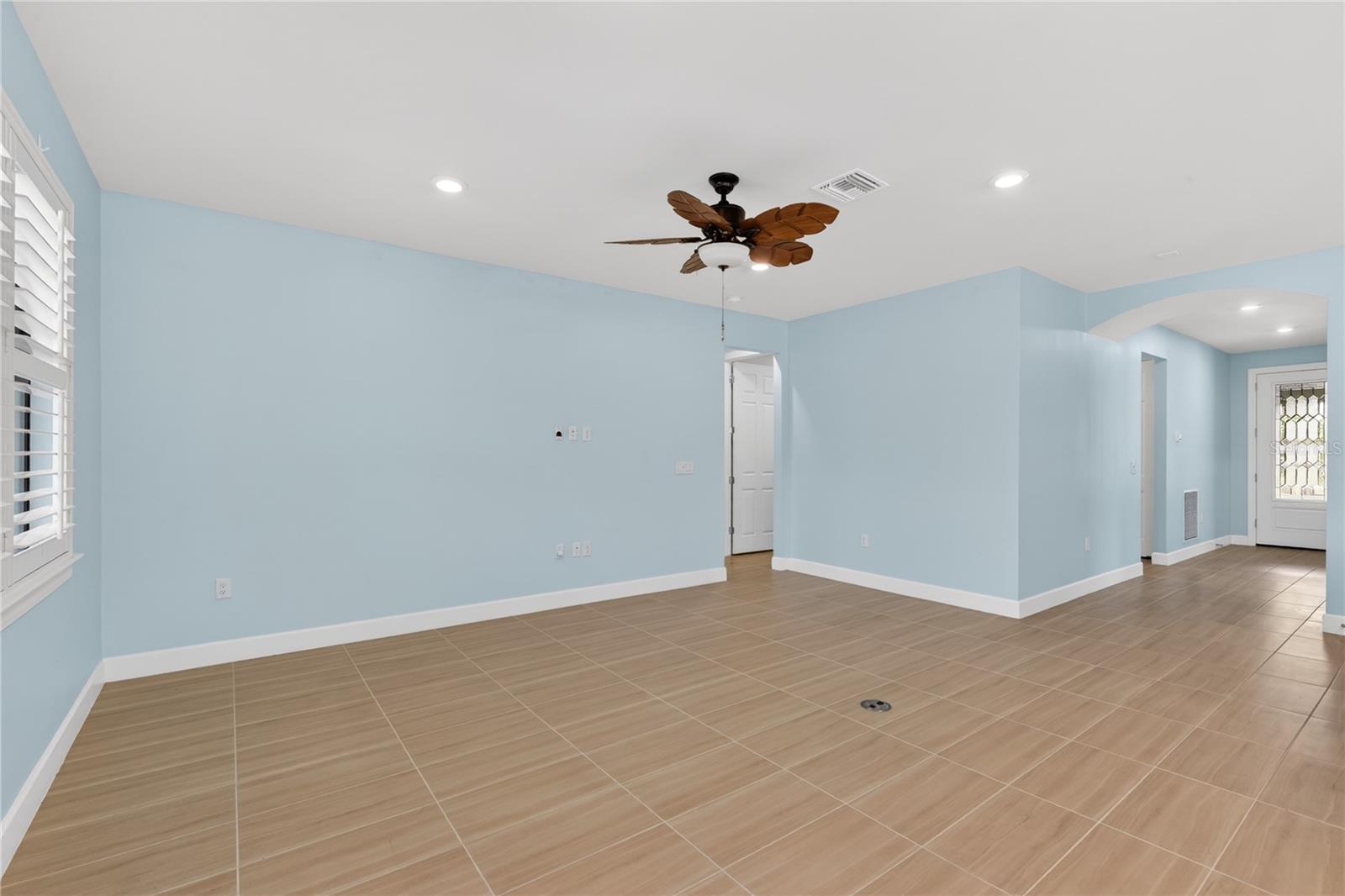 Image 17 of 68 For 2633 Daisy Drive