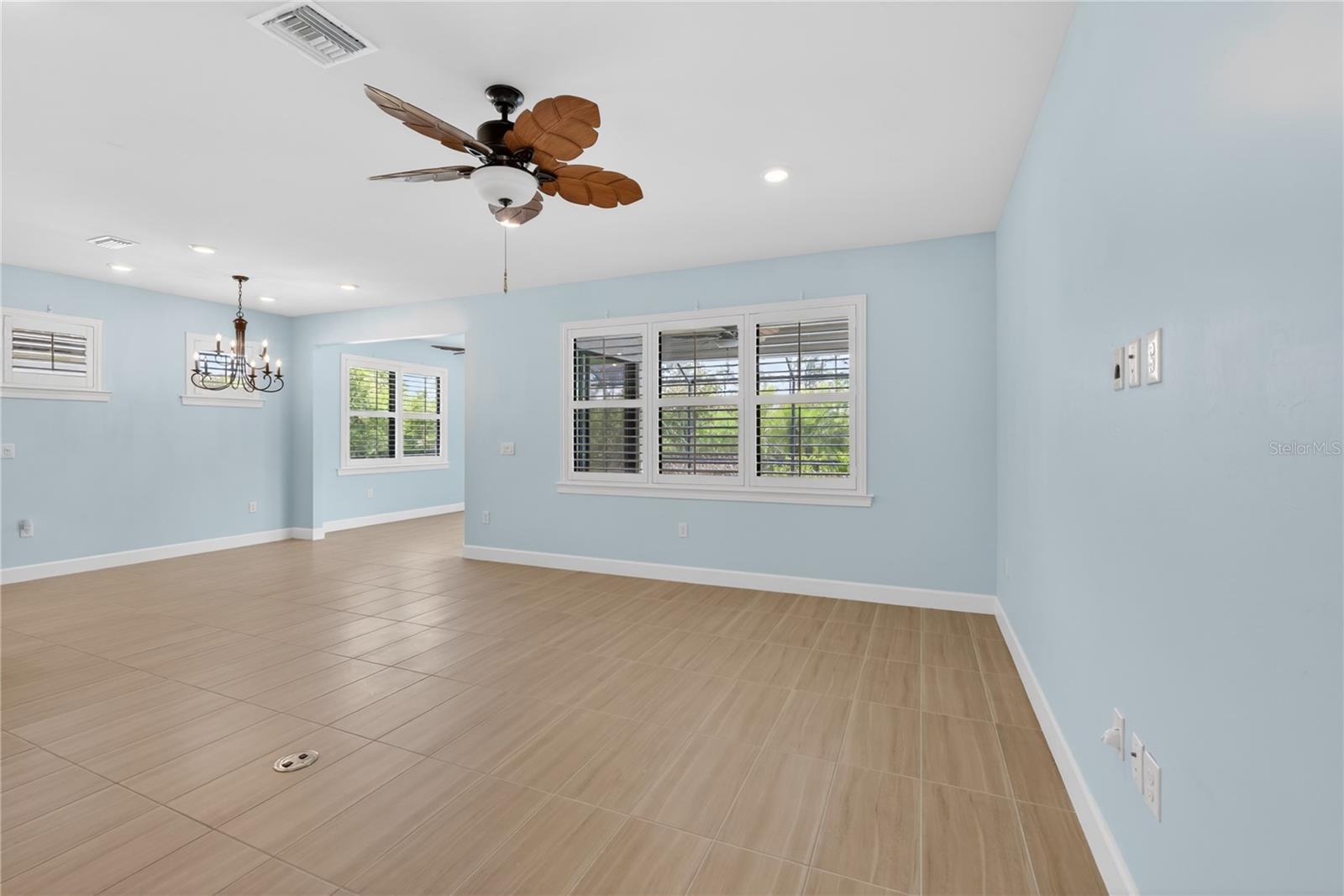 Image 19 of 68 For 2633 Daisy Drive