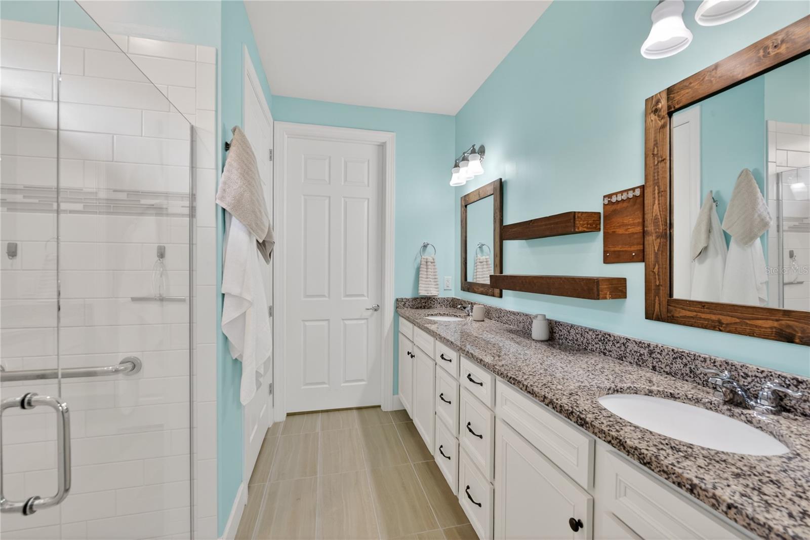 Image 22 of 68 For 2633 Daisy Drive