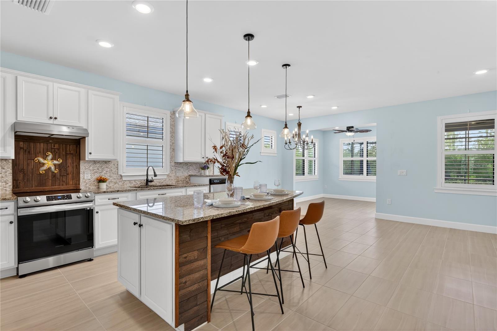 Image 9 of 68 For 2633 Daisy Drive