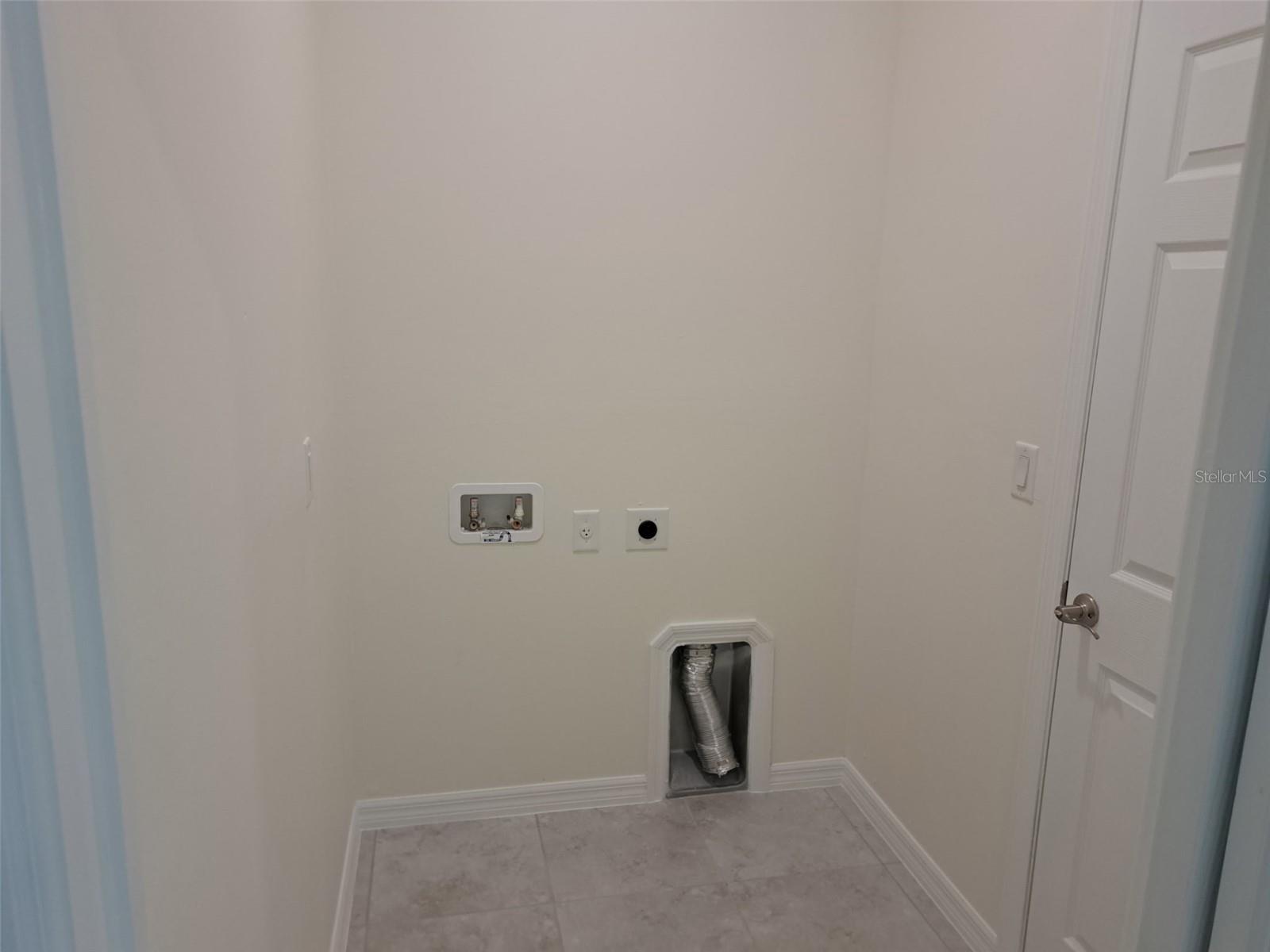 Image 14 of 23 For 138 Jade Street