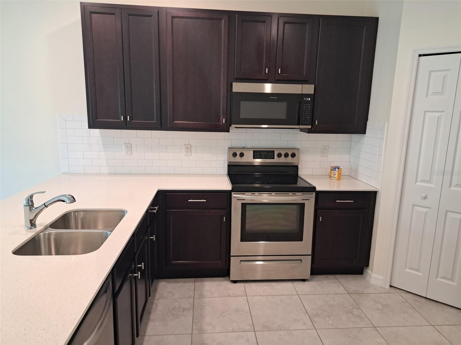 Image 5 of 23 For 138 Jade Street