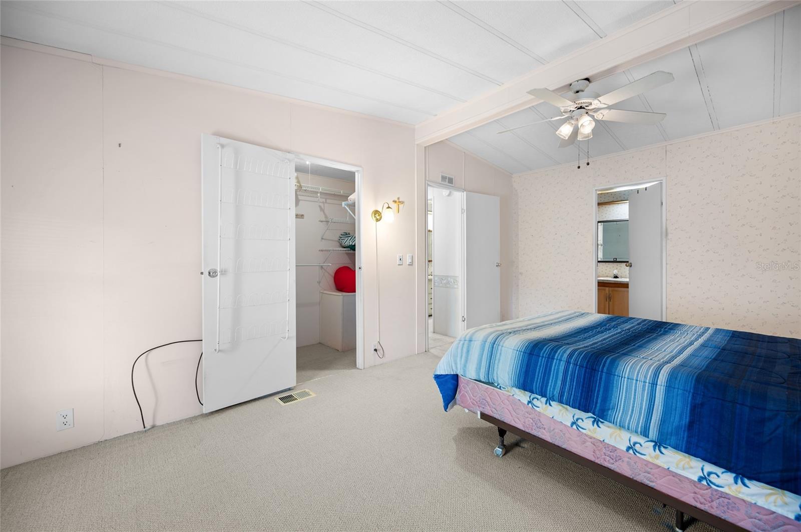 Image 20 of 45 For 6162 Redwing Avenue