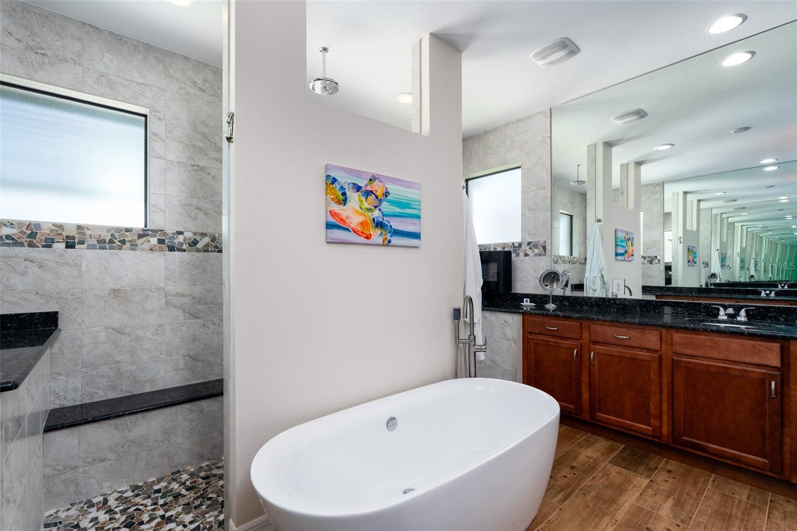 Image 25 of 54 For 15252 Chinook Way