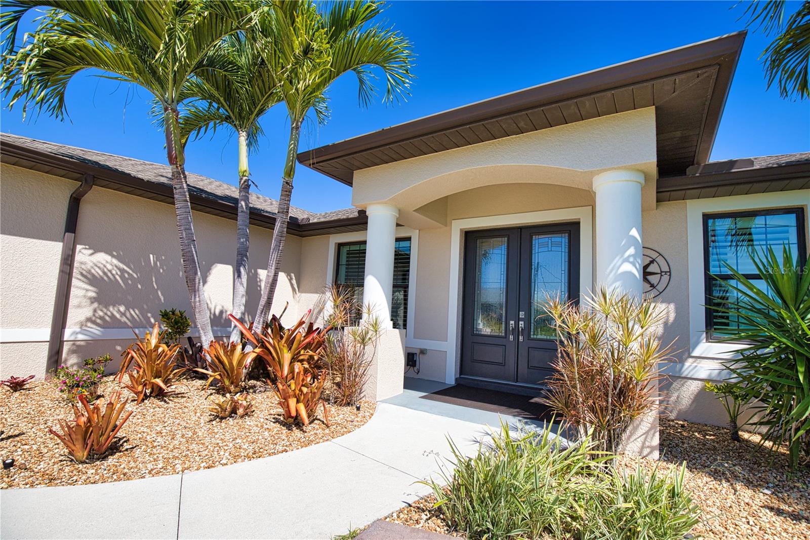 Image 10 of 95 For 39 Medalist Road