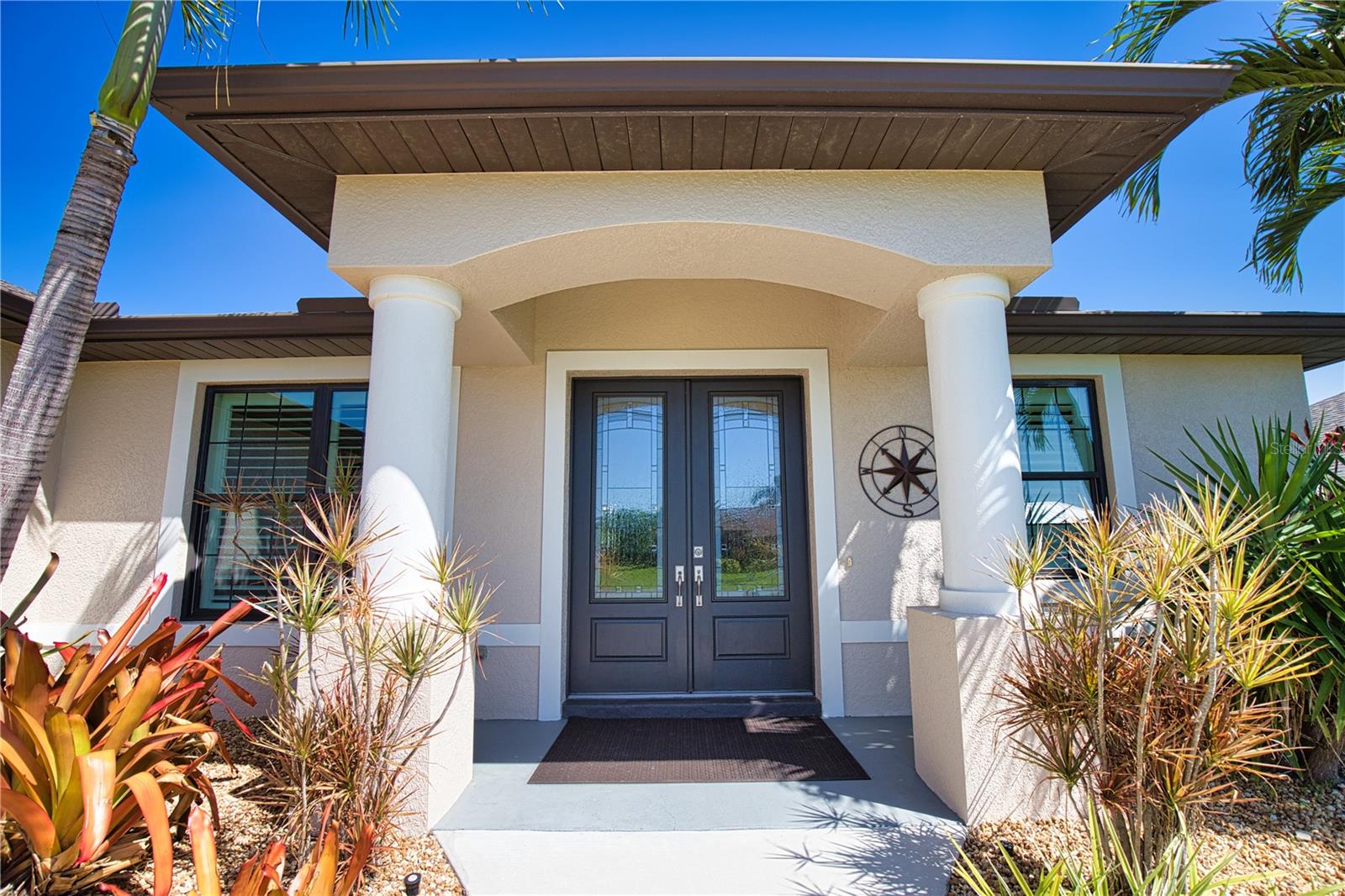 Image 11 of 95 For 39 Medalist Road