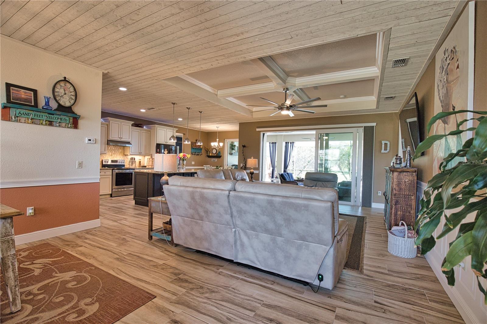 Image 12 of 95 For 39 Medalist Road