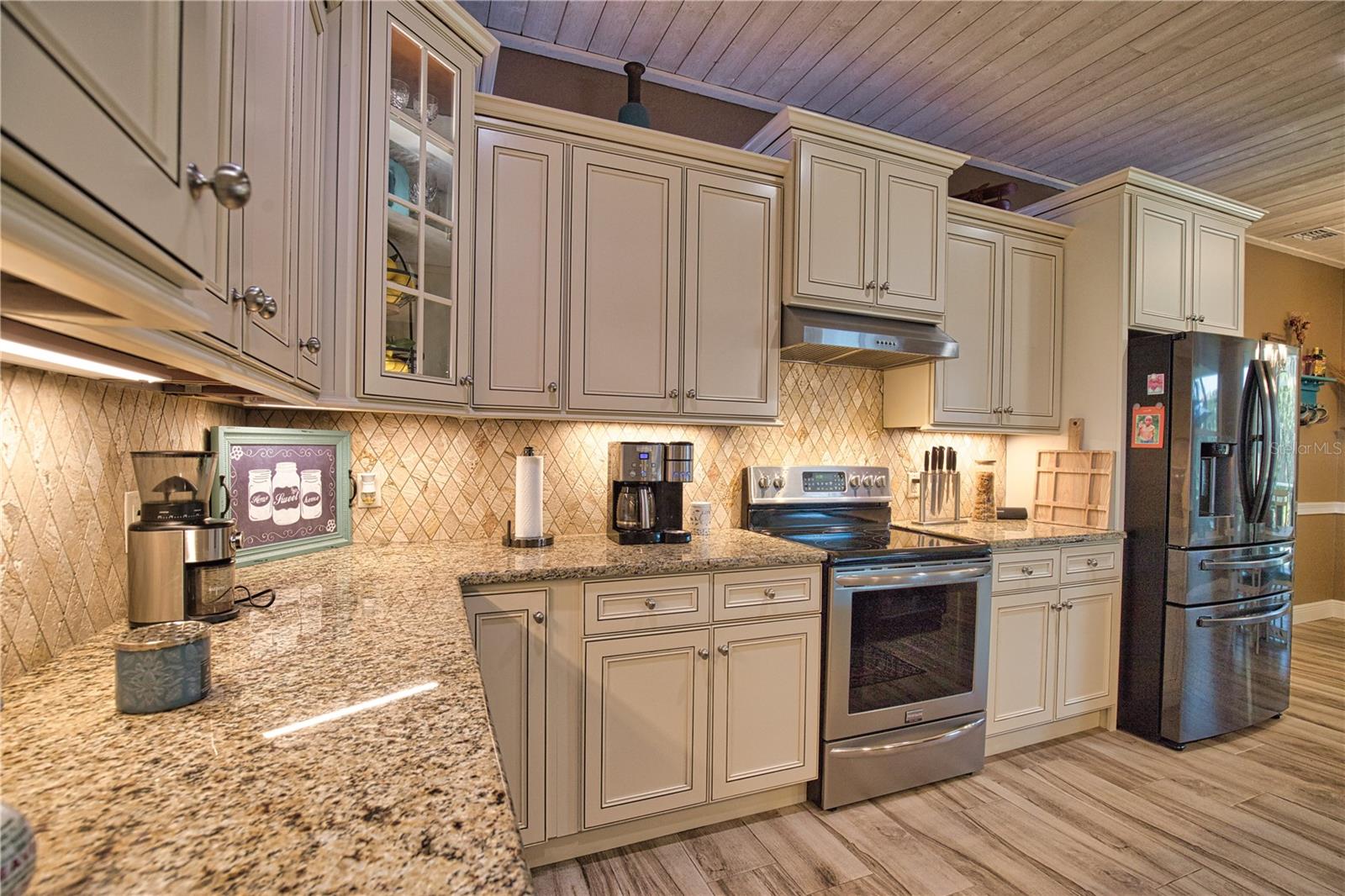 Image 23 of 95 For 39 Medalist Road