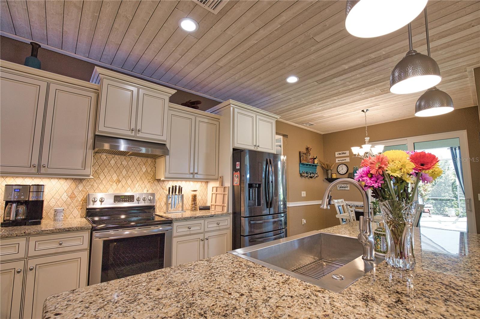 Image 24 of 95 For 39 Medalist Road