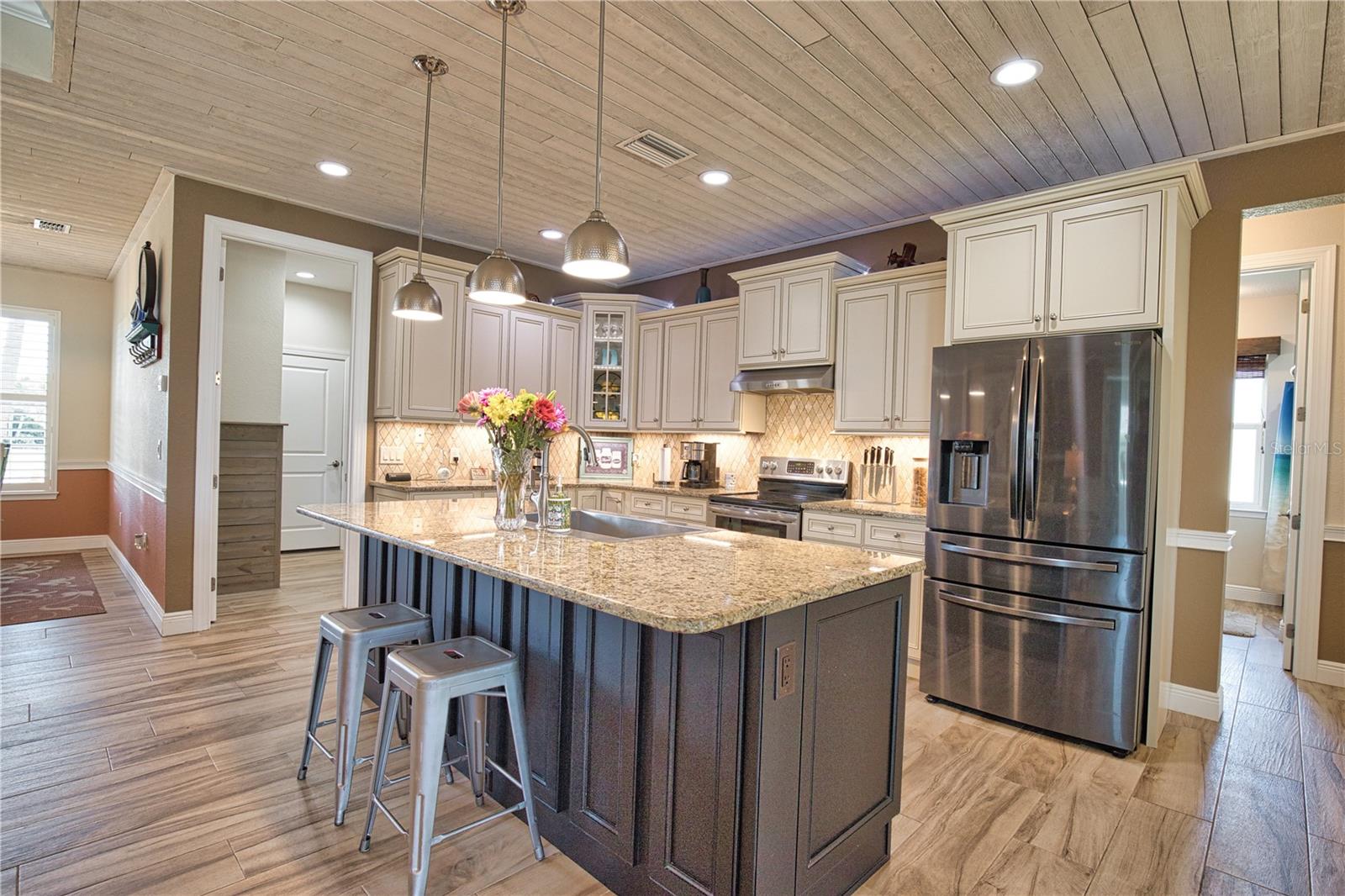 Image 26 of 95 For 39 Medalist Road