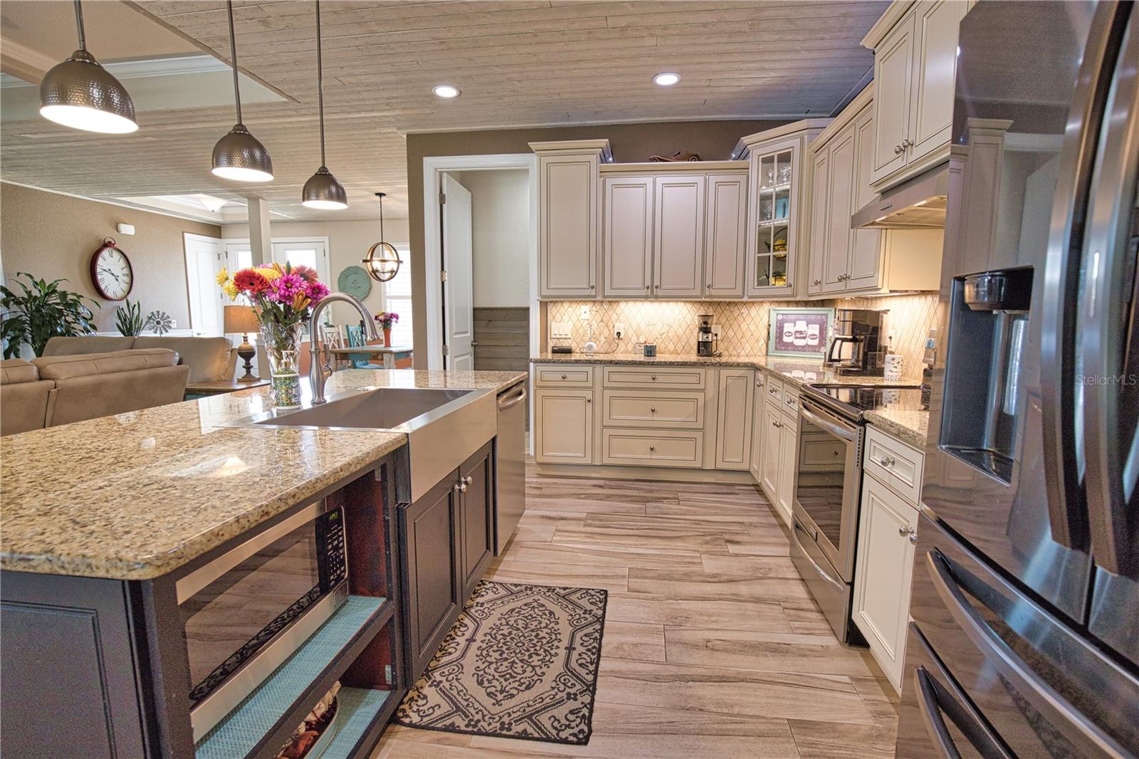 Image 31 of 95 For 39 Medalist Road