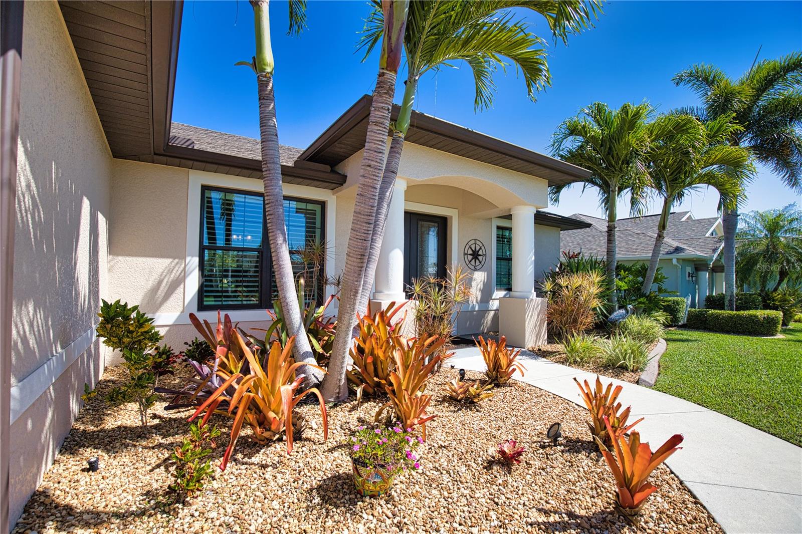 Image 9 of 95 For 39 Medalist Road