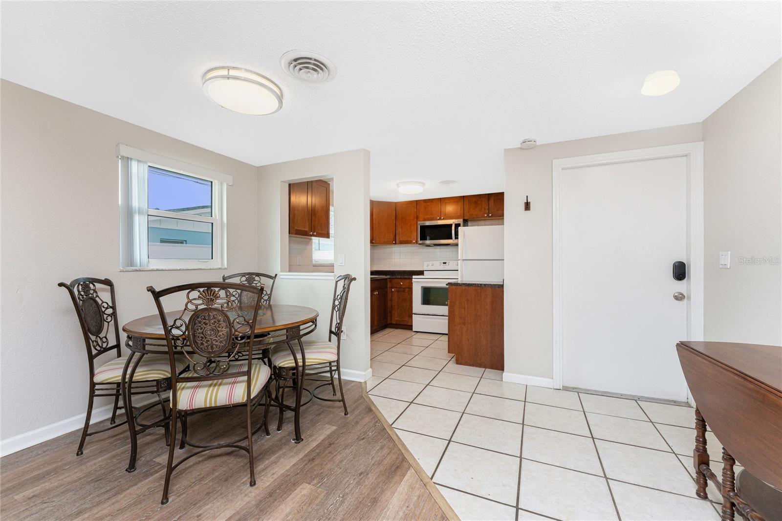 Image 11 of 43 For 1965 Louisiana Avenue