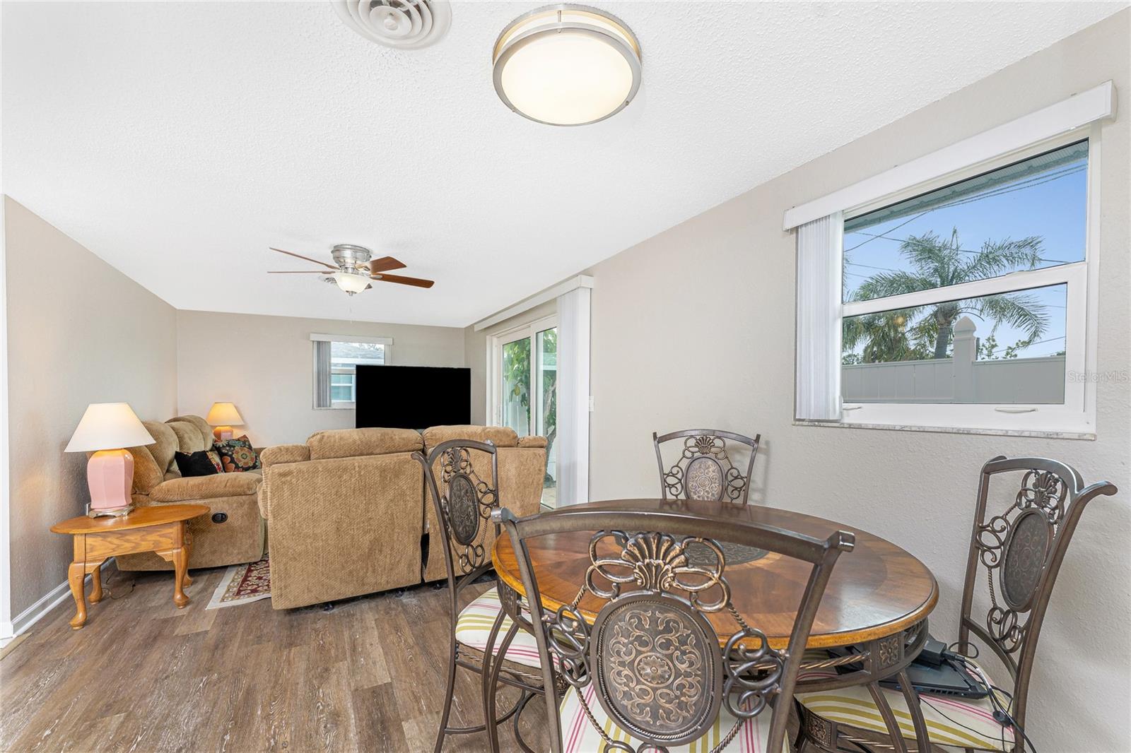 Image 18 of 43 For 1965 Louisiana Avenue