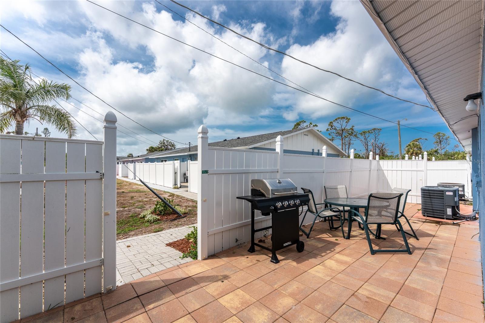 Image 26 of 43 For 1965 Louisiana Avenue