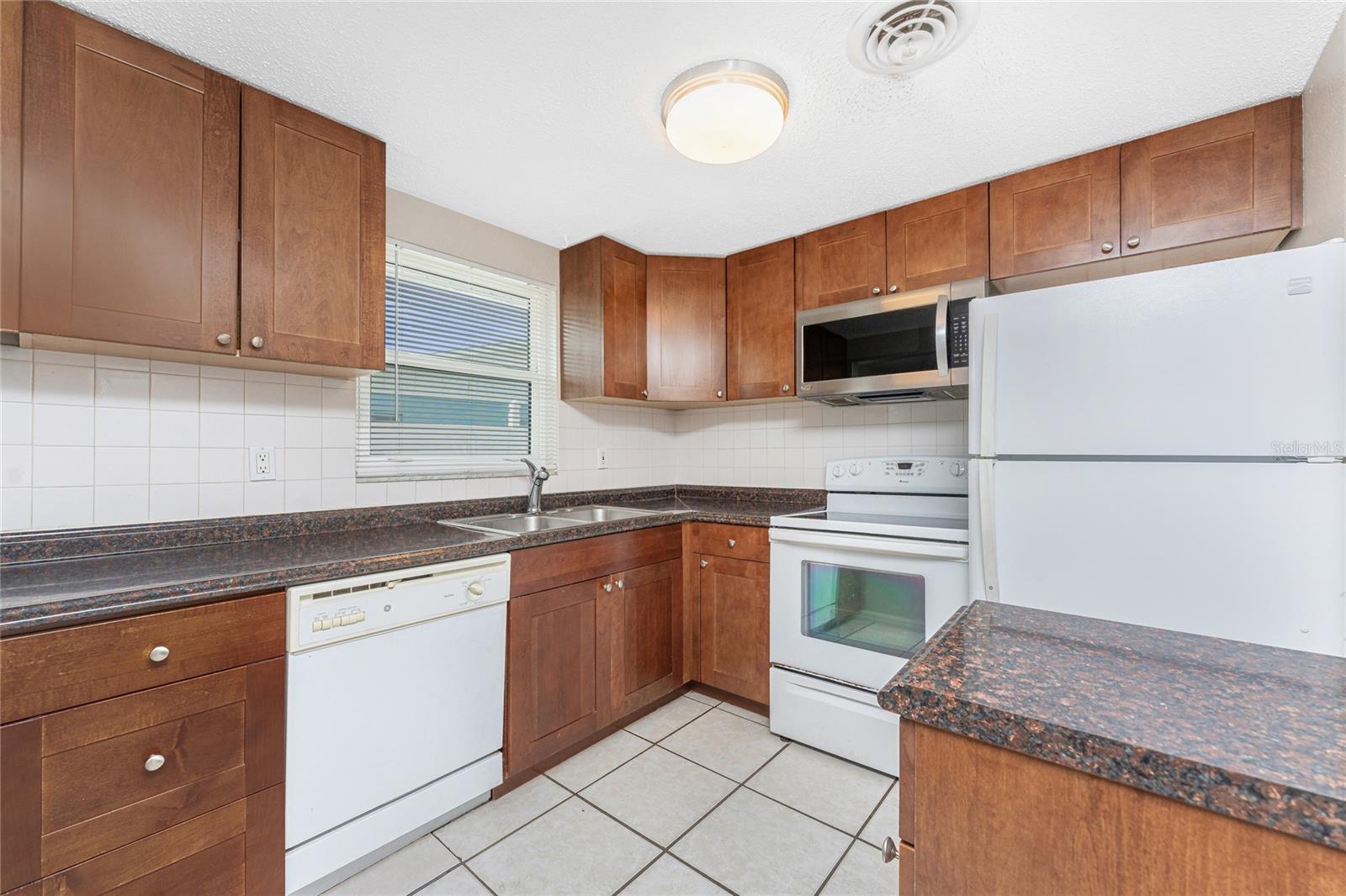 Image 5 of 43 For 1965 Louisiana Avenue