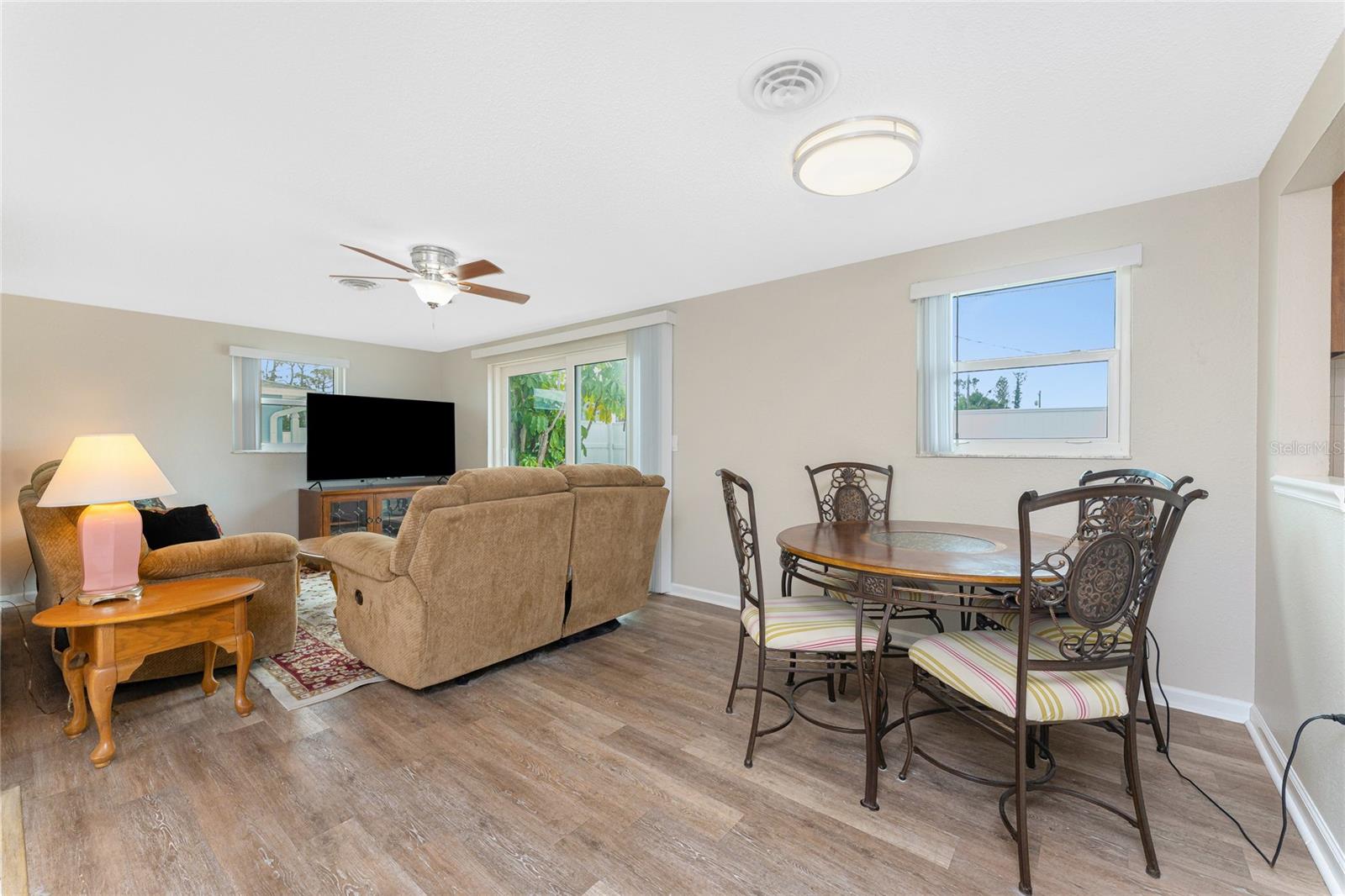 Image 6 of 43 For 1965 Louisiana Avenue