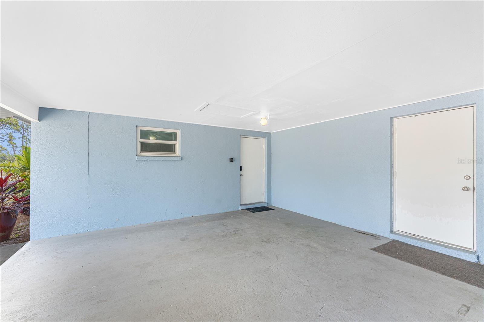 Image 9 of 43 For 1965 Louisiana Avenue