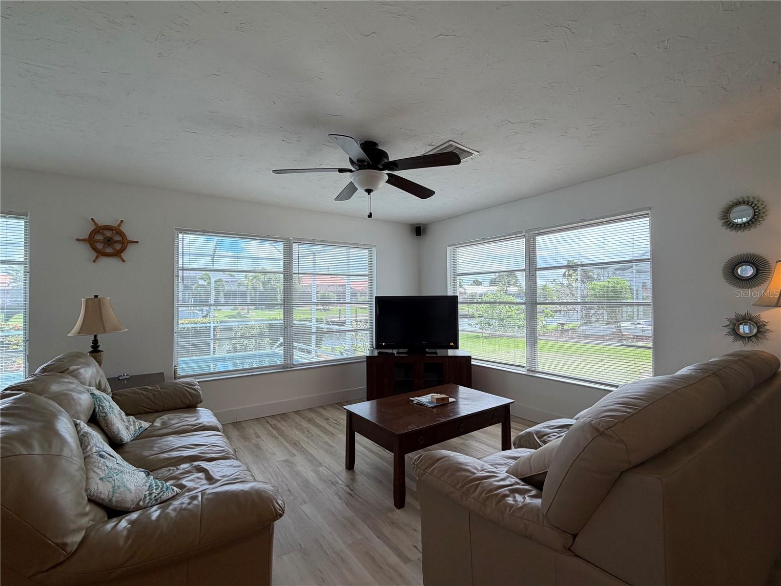 Image 13 of 29 For 732 Santa Margerita Lane