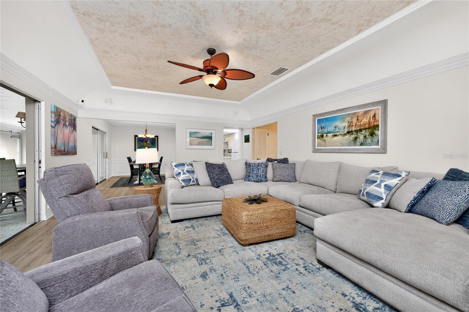 Image 10 of 77 For 4 Curacao Circle 40