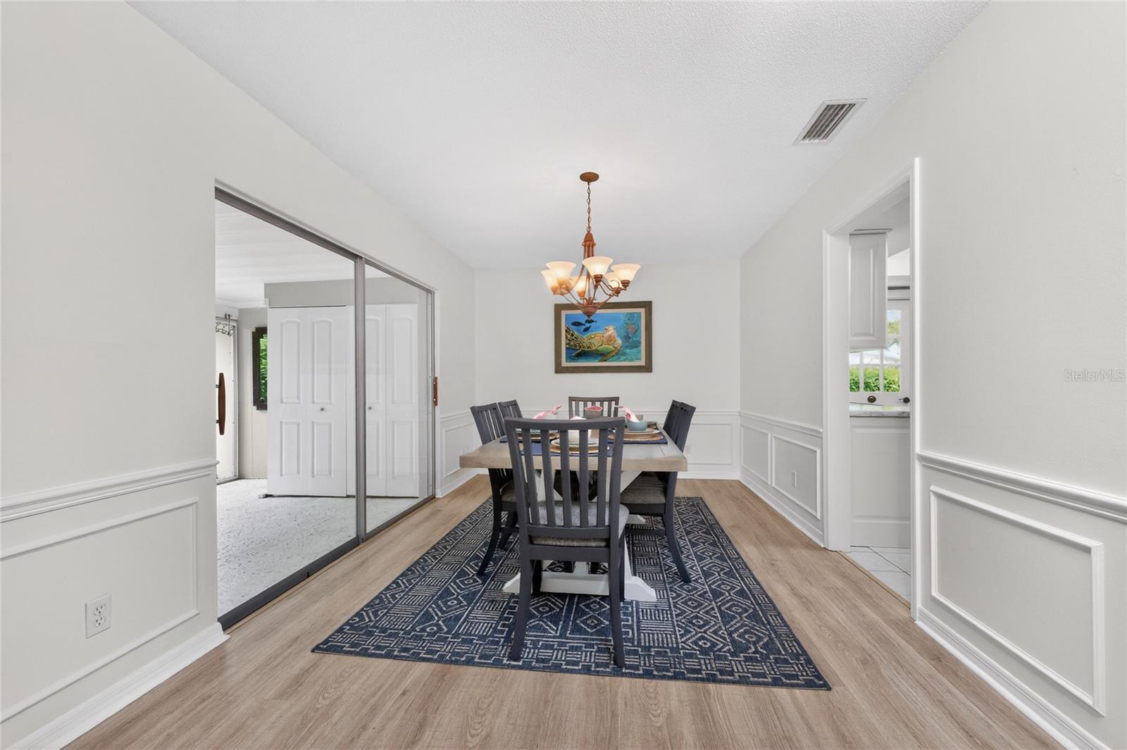 Image 11 of 77 For 4 Curacao Circle 40