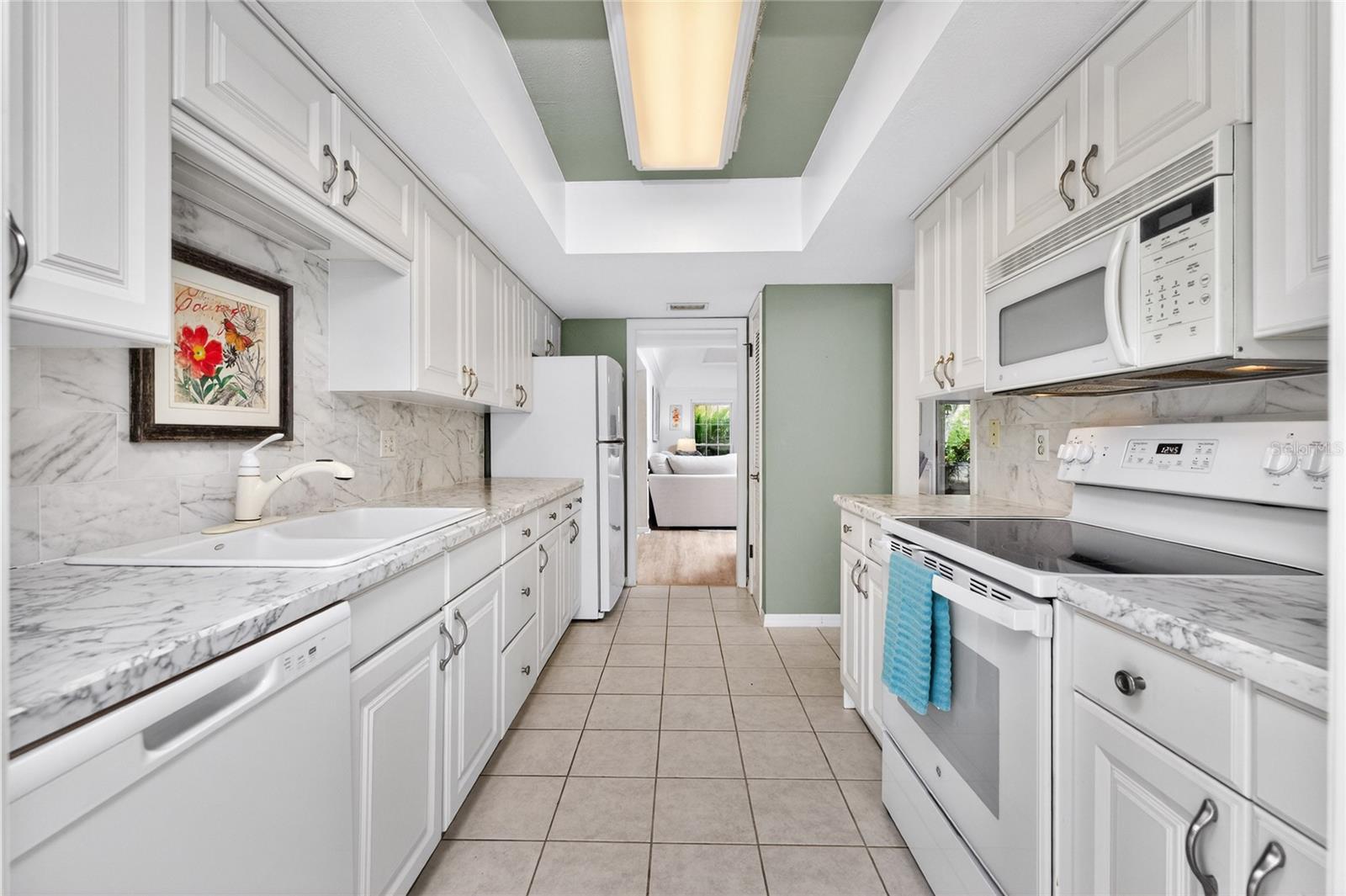 Image 15 of 77 For 4 Curacao Circle 40