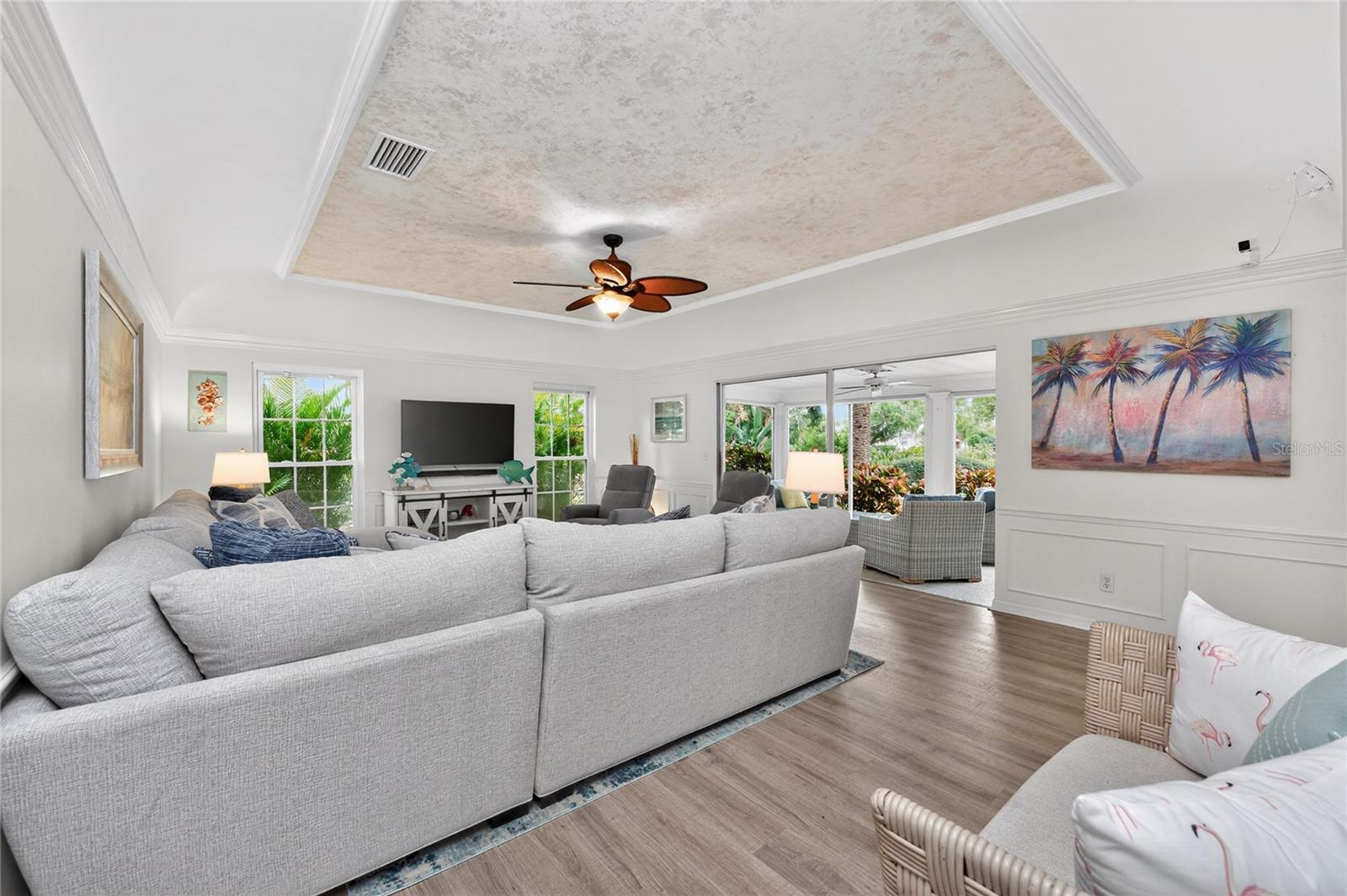 Image 16 of 77 For 4 Curacao Circle 40