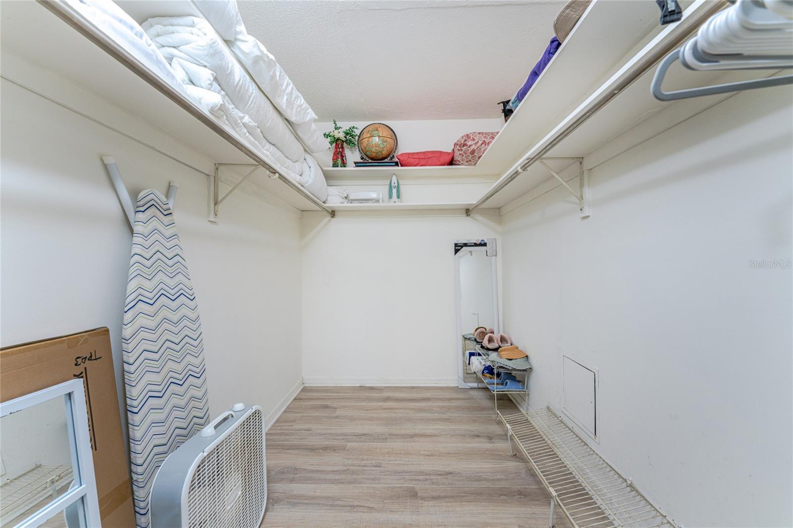 Image 27 of 77 For 4 Curacao Circle 40