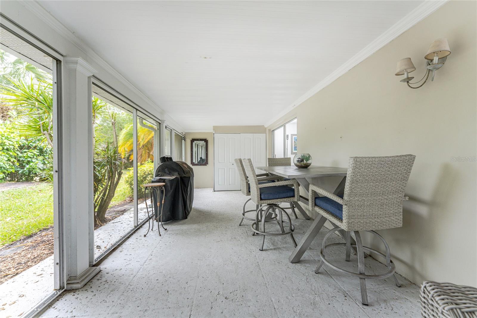 Image 32 of 77 For 4 Curacao Circle 40