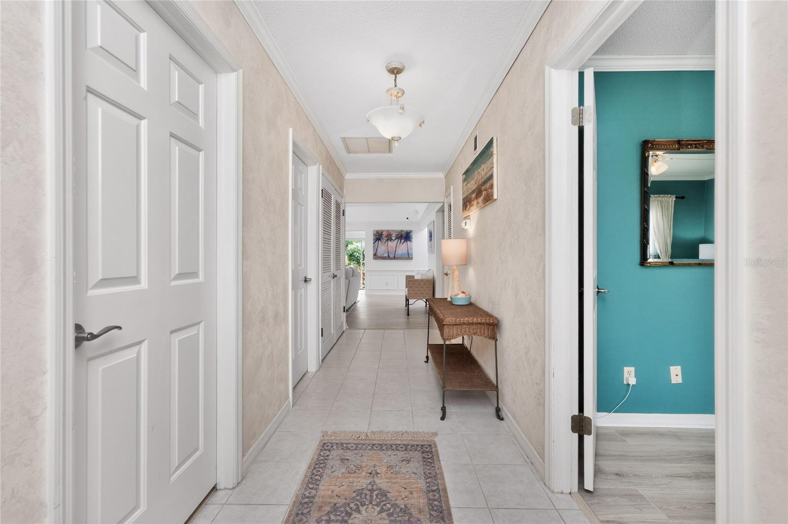 Image 5 of 77 For 4 Curacao Circle 40