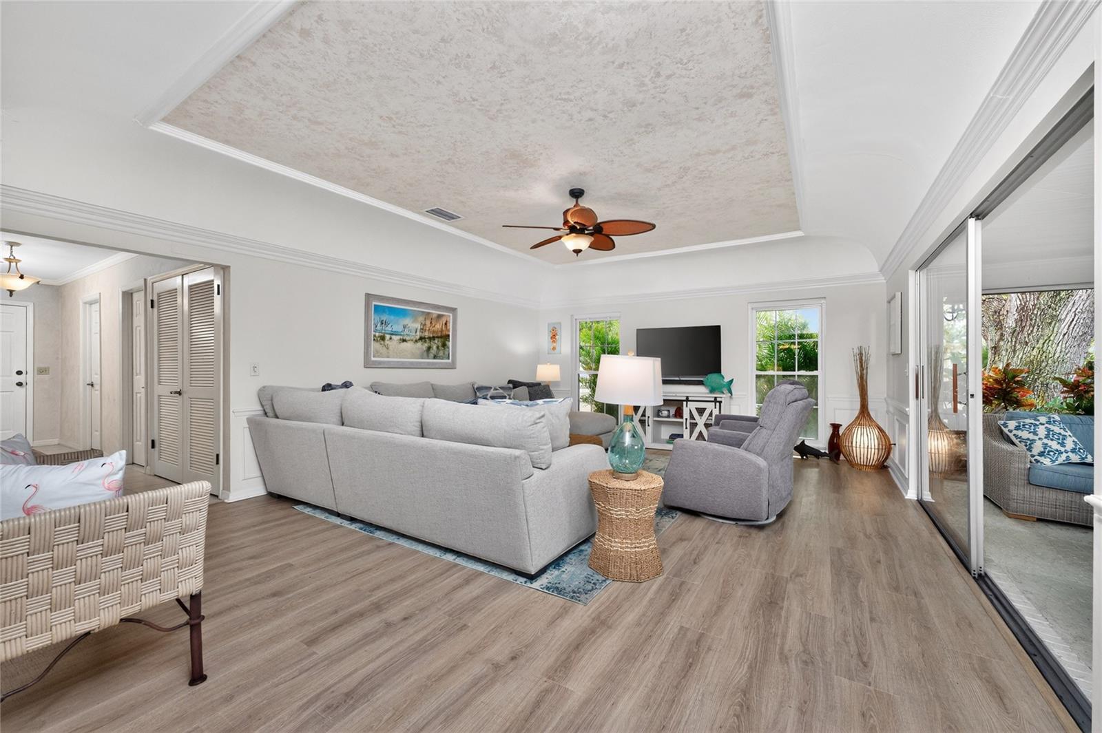 Image 7 of 77 For 4 Curacao Circle 40