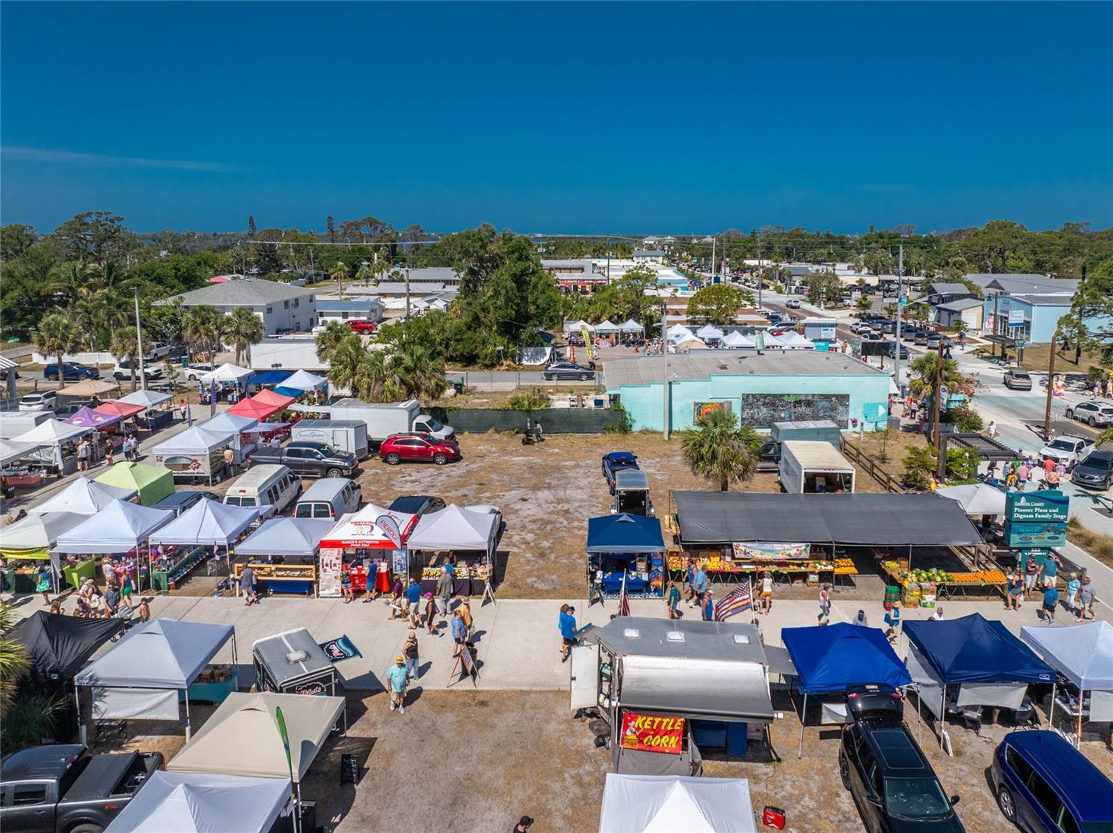 Image 72 of 77 For 4 Curacao Circle 40