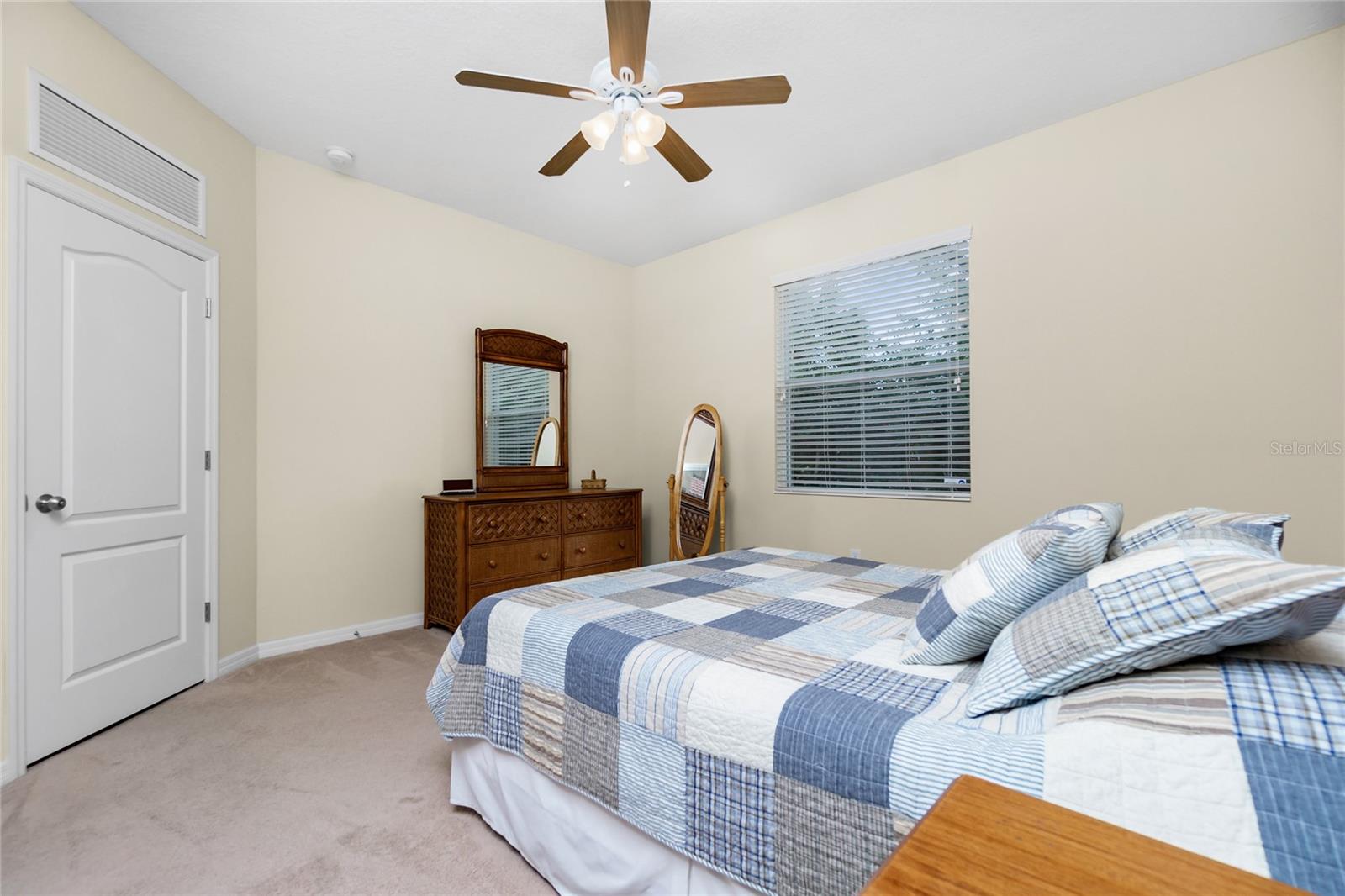 Image 17 of 51 For 10924 Lerwick Circle