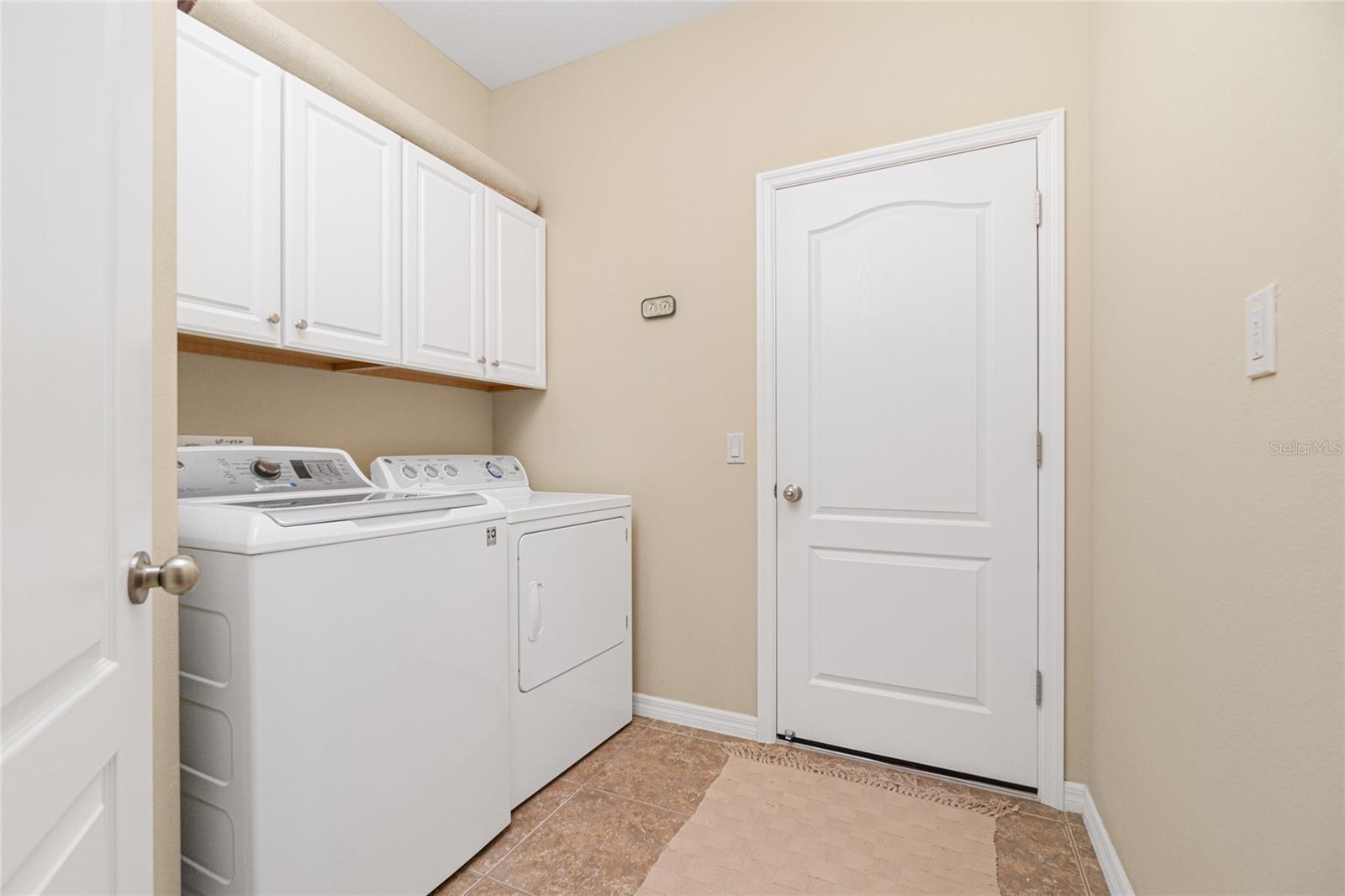 Image 27 of 51 For 10924 Lerwick Circle