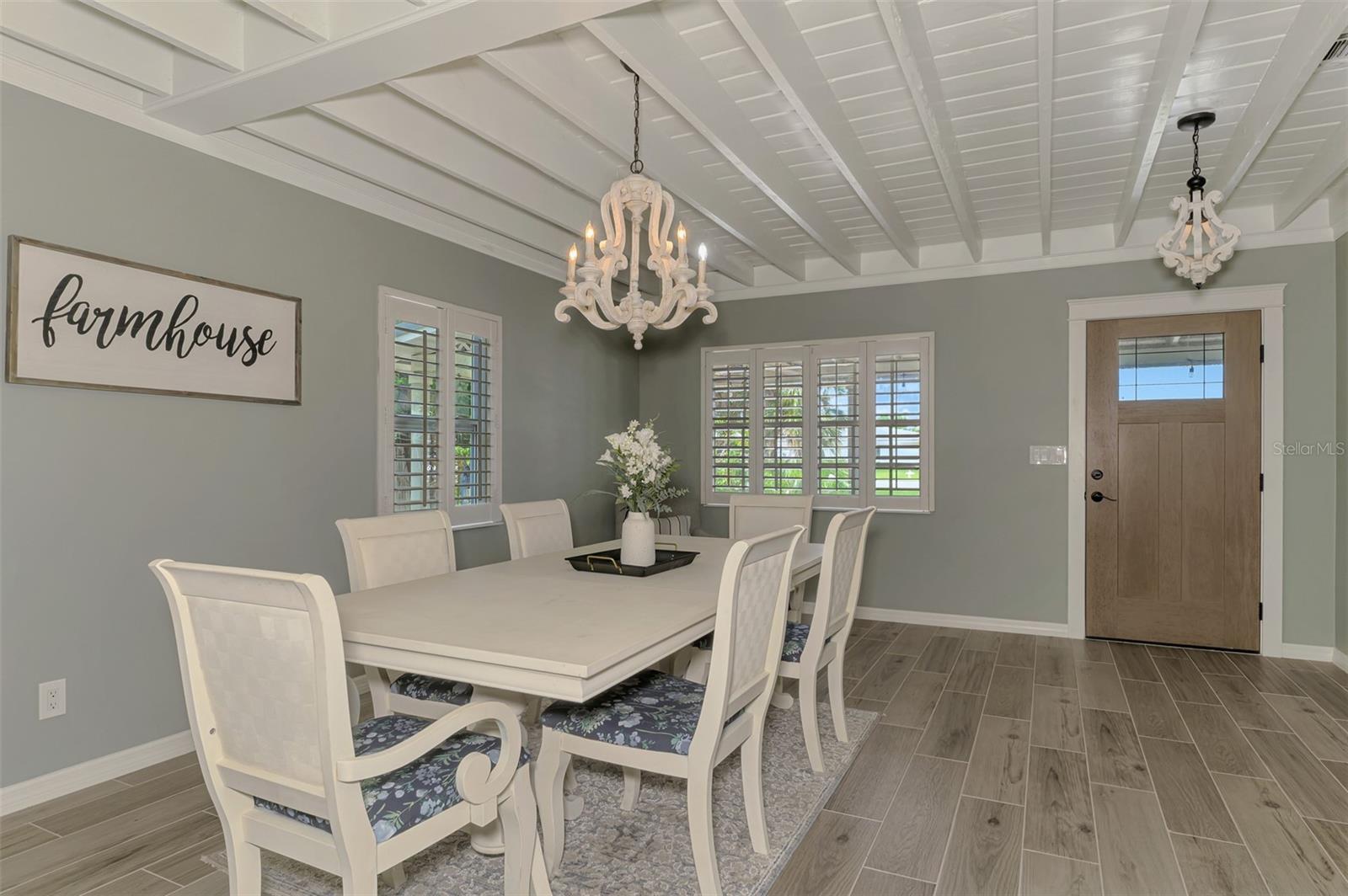 Image 16 of 90 For 351 Oak Street