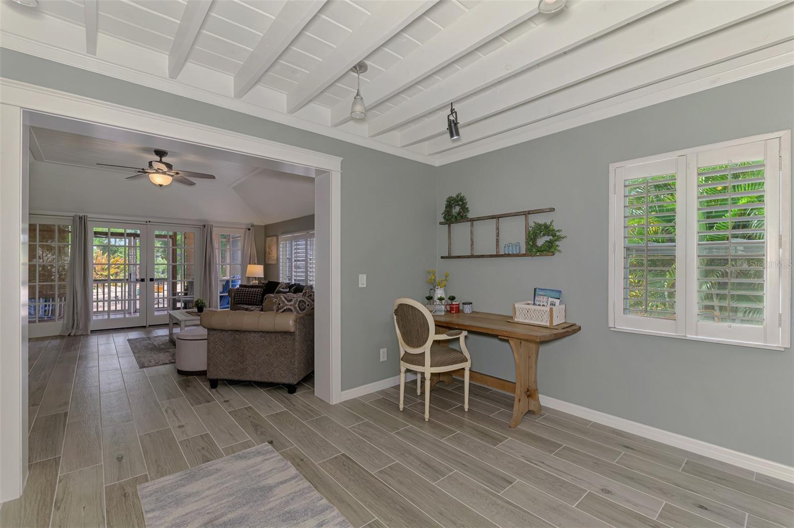 Image 20 of 90 For 351 Oak Street