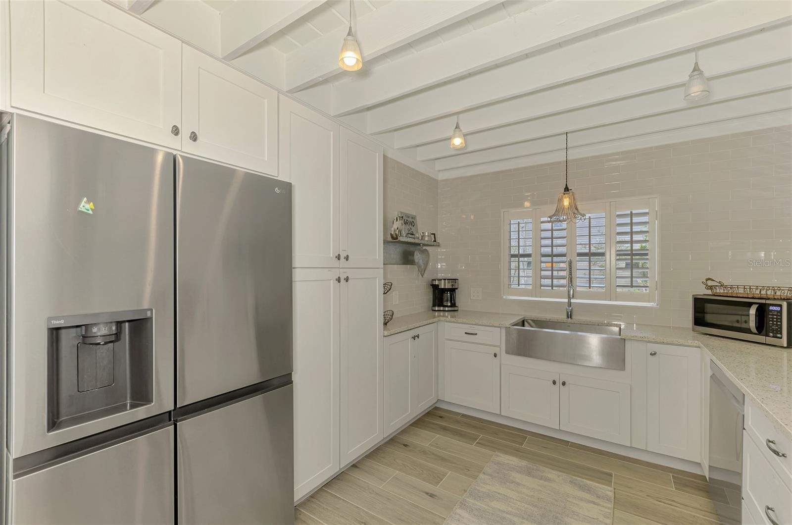 Image 26 of 90 For 351 Oak Street