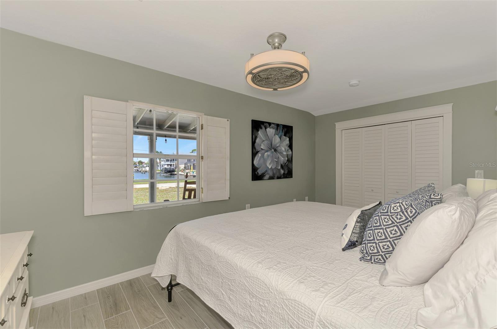 Image 31 of 90 For 351 Oak Street