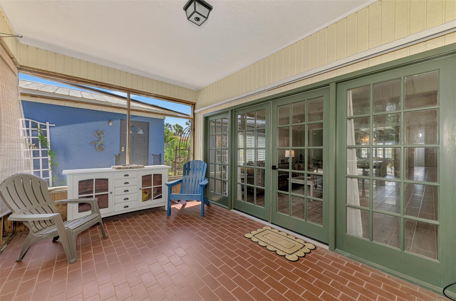 Image 35 of 90 For 351 Oak Street