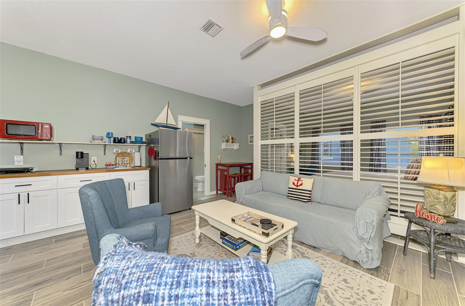 Image 43 of 90 For 351 Oak Street