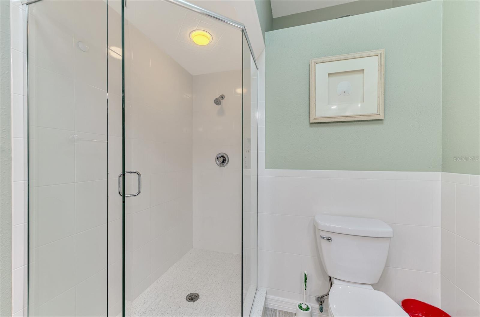 Image 45 of 90 For 351 Oak Street