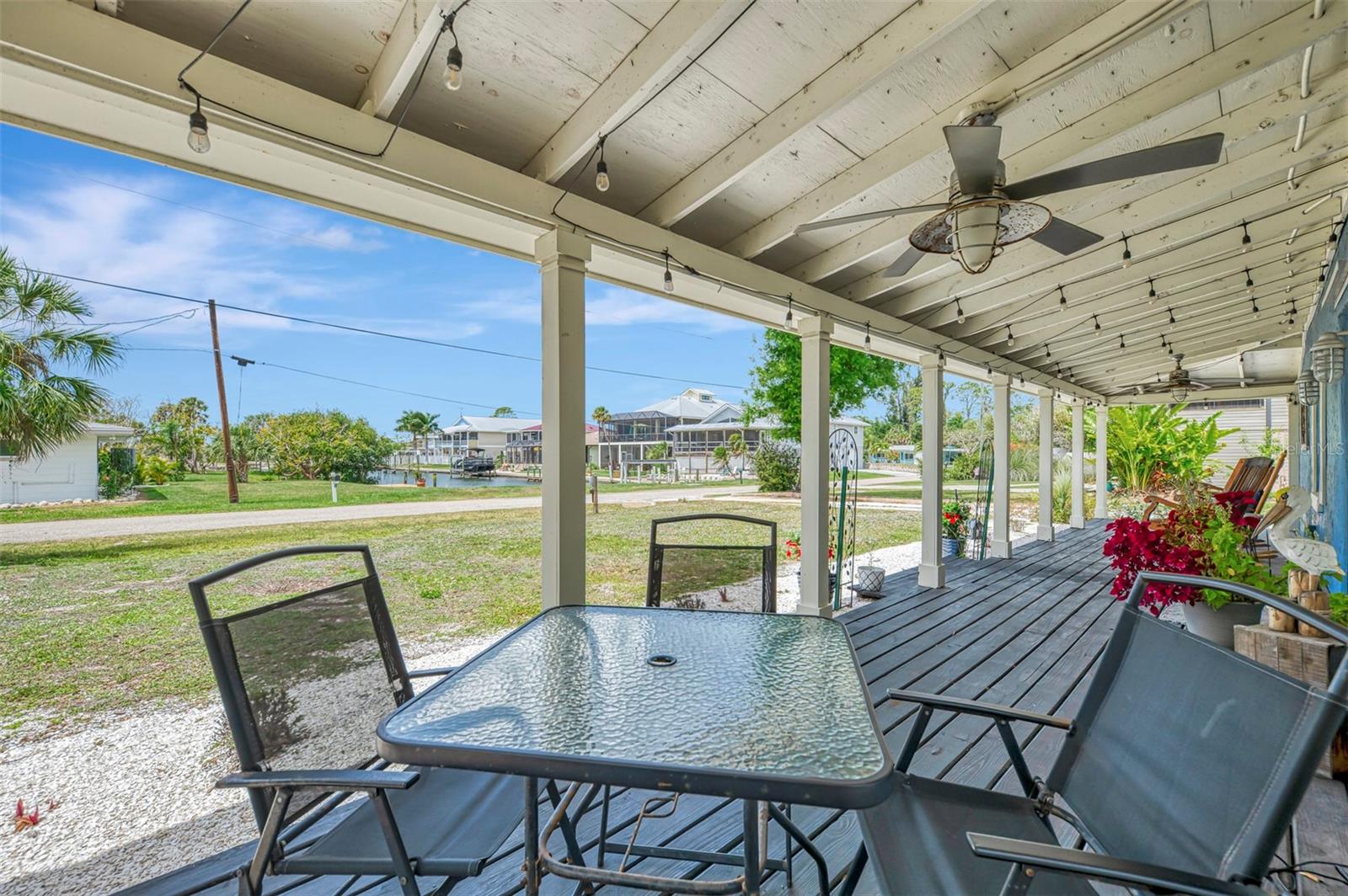 Image 5 of 90 For 351 Oak Street