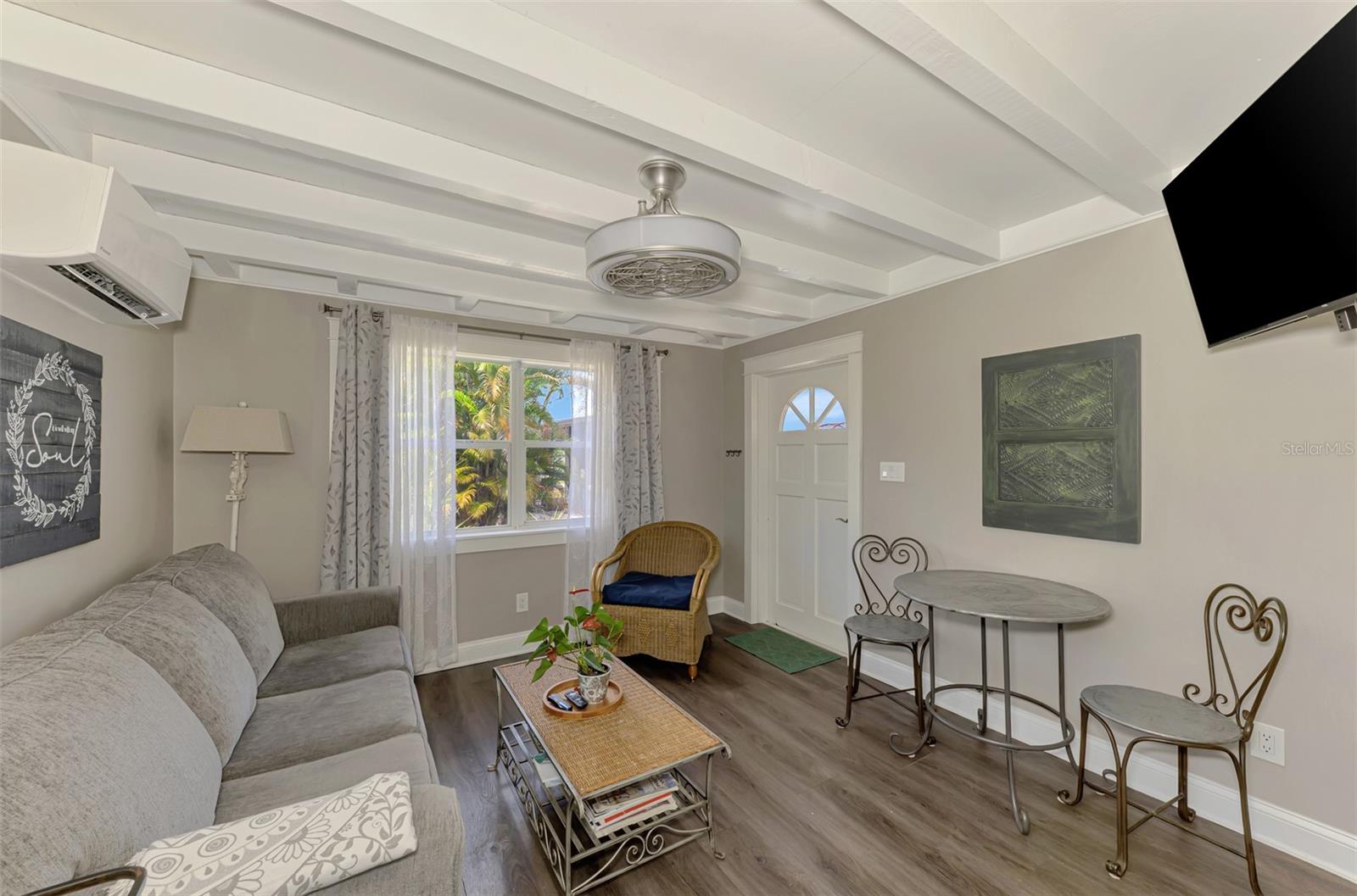 Image 52 of 90 For 351 Oak Street