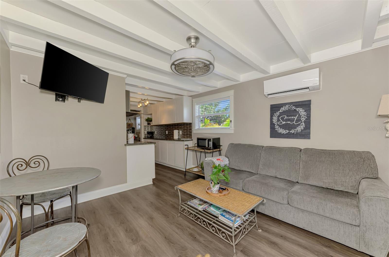 Image 54 of 90 For 351 Oak Street