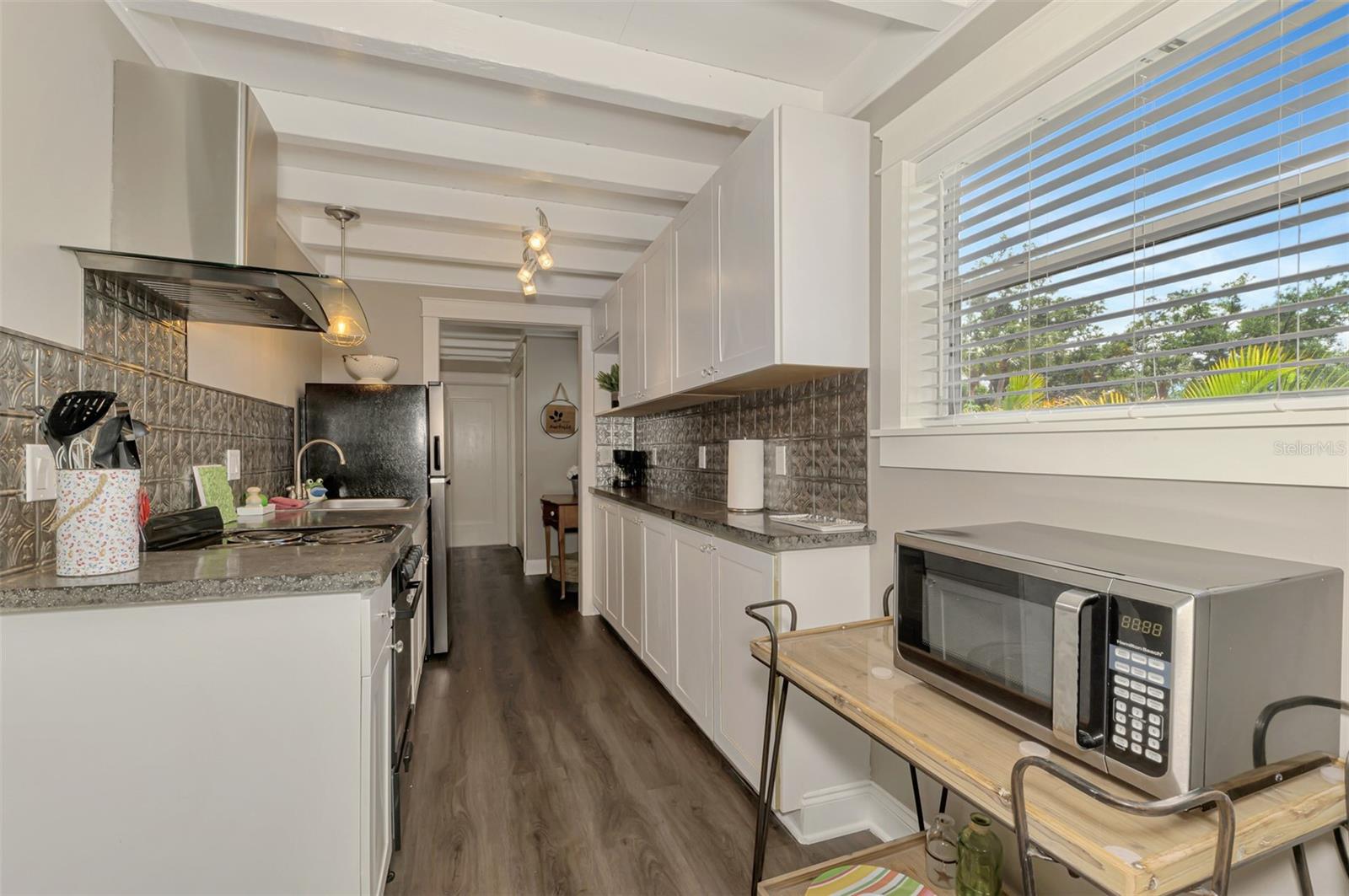 Image 57 of 90 For 351 Oak Street