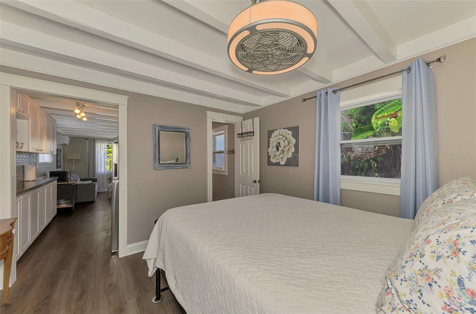 Image 58 of 90 For 351 Oak Street