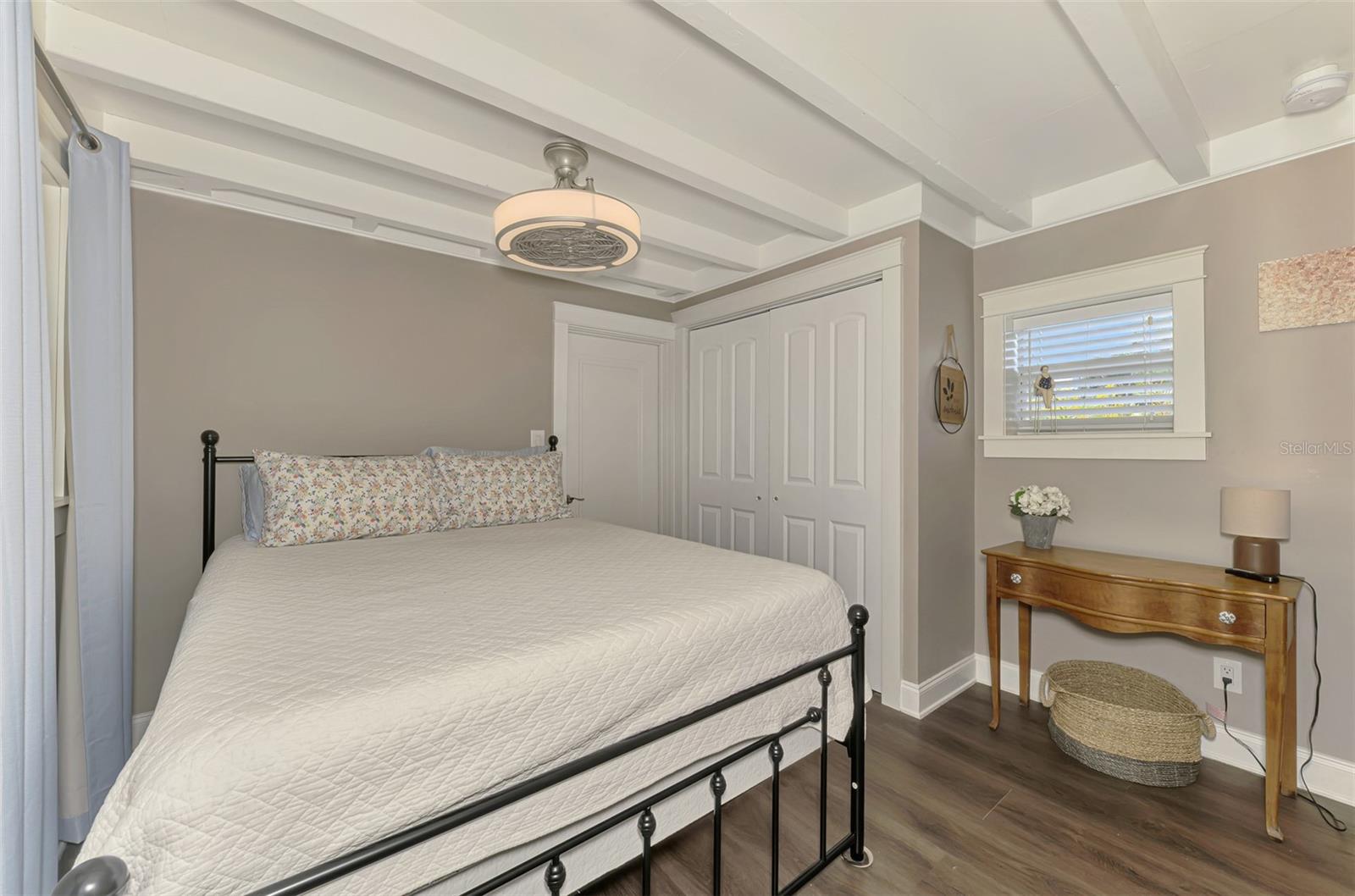 Image 59 of 90 For 351 Oak Street